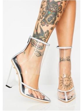 Azalea Wang Kitty Reflective Silver Clear PVC Lucite Heel Size 11 NWT